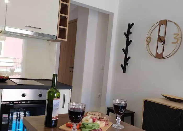 Xenofon\'S Cozy Apartment